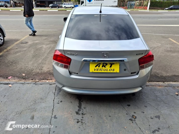 CITY 1.5 LX 16V
