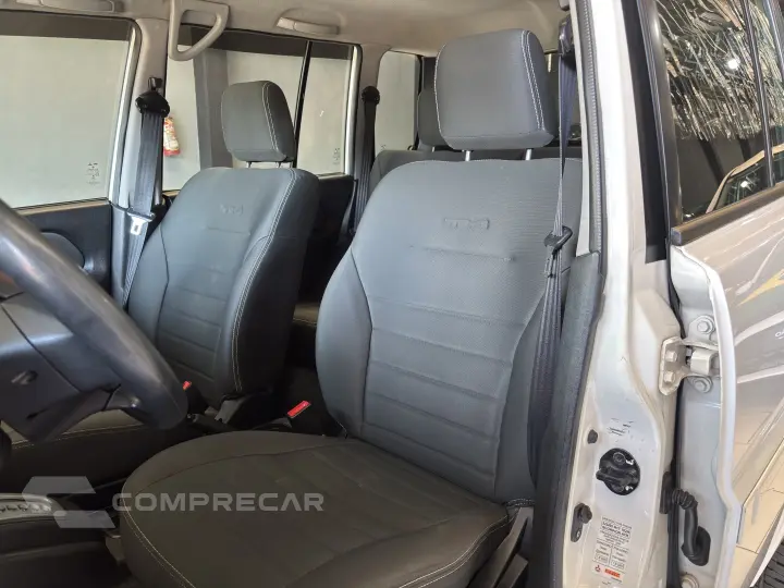 PAJERO TR4 2.0 4X2 16V 140CV FLEX 4P AUTOMÁTICO