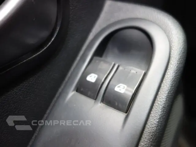 SANDERO - 1.6 SL STEPWAY RIP CURL 16V 4P MANUAL