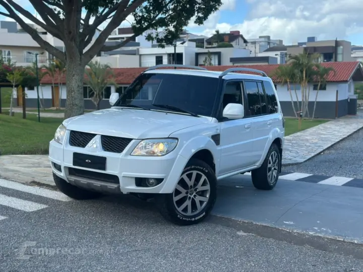 PAJERO TR4 2.0 4X2 16V 140CV FLEX 4P AUTOMÁTICO