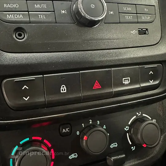 Kwid KWID Zen 1.0 Flex 12V 5p Mec.