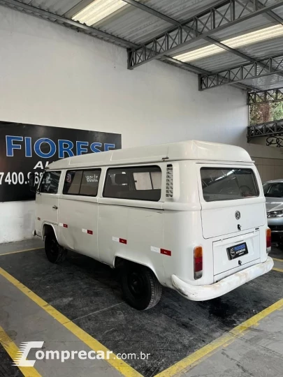 VOLKSWAGEN KOMBI 1.6 STD 8V