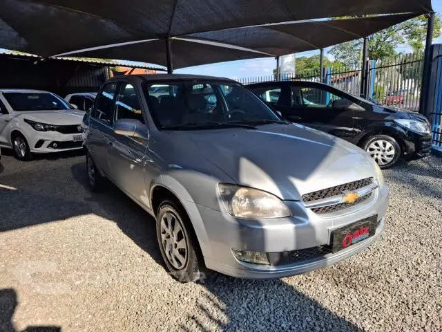 CLASSIC - 1.0 MPFI LS 8V 4P MANUAL