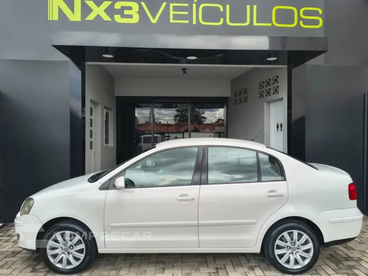 POLO SEDAN 1.6 MI 8V FLEX 4P MANUAL