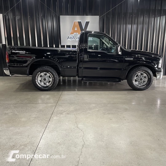 F-250 4.2 XLT 4X2 CS V6