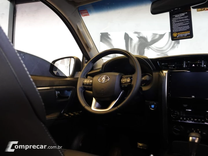 Hilux SW4 2.8 16V 4P SRX PLATINUM 4X4 7 LUGARES TURBO DIESEL
