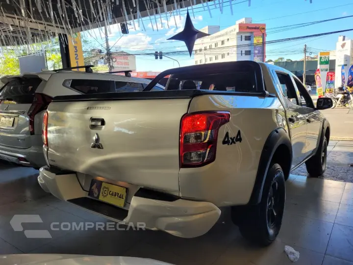 L200 Tri. Sport Outd. GLX 2.4 4x4 Diesel