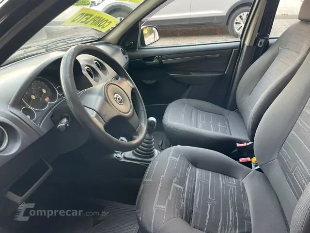 PRISMA - 1.0 MPFI VHCE MAXX 8V 4P MANUAL