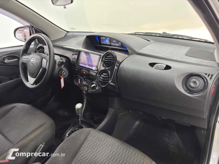 ETIOS 1.5 X PLUS SEDAN 16V FLEX 4P AUTOMÁTICO