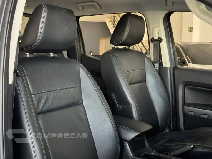 Ranger 3.2 20V CABINE DUPLA 4X4 LIMITED TURBO DIESEL AUTOMÁT