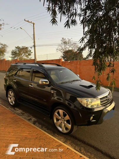 HILUX SW4 3.0 SRV 4X4 7 Lugares 16V Turbo Intercooler