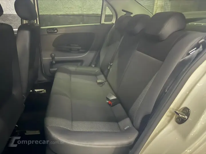 VOYAGE 1.0 12V MPI TOTALFLEX 4P MANUAL