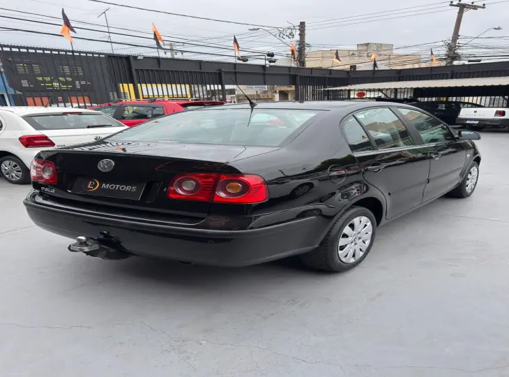 POLO SEDAN 1.6 MI 8V