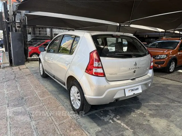 SANDERO - 1.6 PRIVILÉGE 16V 4P AUTOMÁTICO