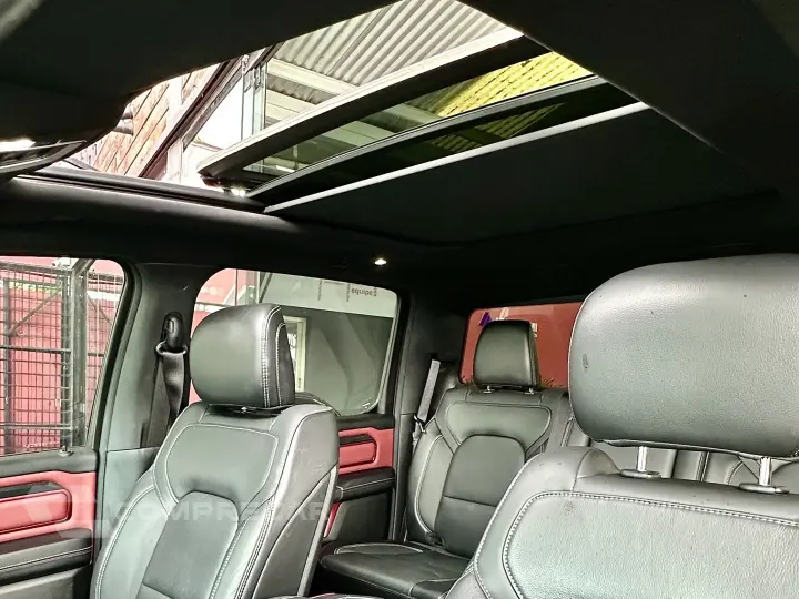 1500 5.7 V8 GASOLINA REBEL CD 4X4 AUTOMÁTICO