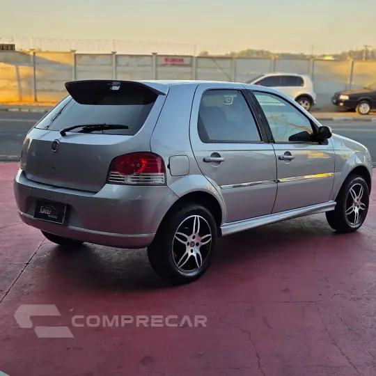Palio ELX 1.4 Fire/30 Anos F. Flex 8V 4p