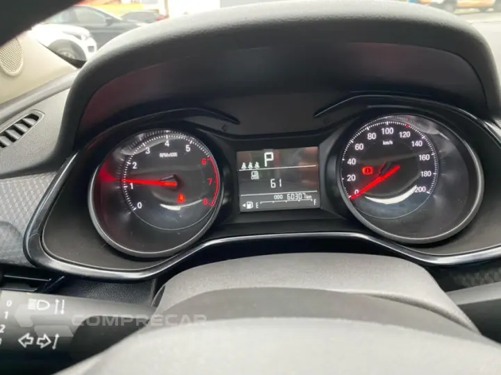 ONIX 1.0 Turbo Plus LT