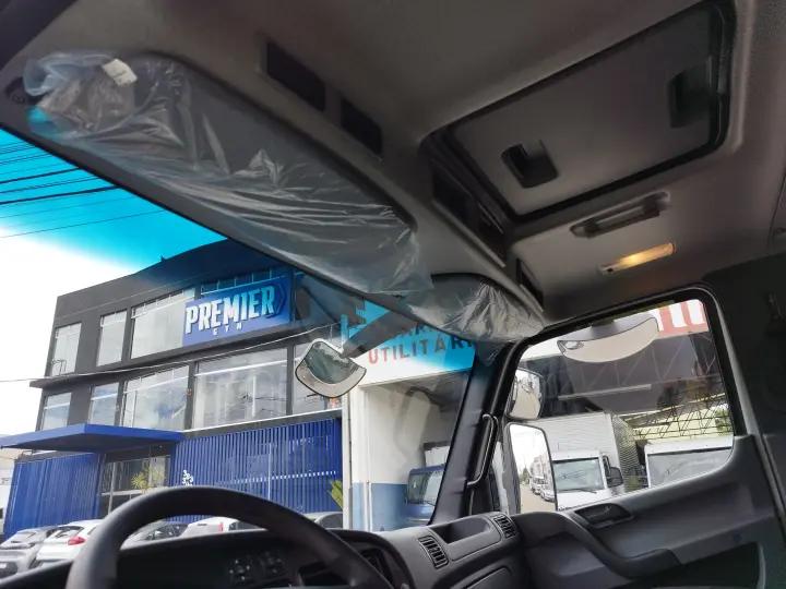 Accelo 1017 + Carroceria