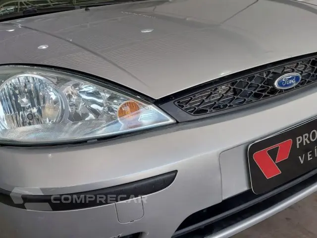 FOCUS HATCH - 1.6 8V 4P MANUAL