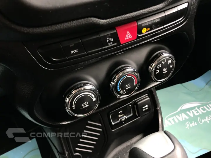 Renegade 1.8 16V Flex Sport 4P Automático