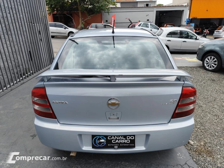 ASTRA 2.0 MPFI Advantage 8V