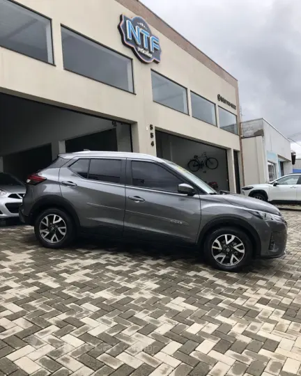 KICKS Sense 1.6 16V Flex Aut.