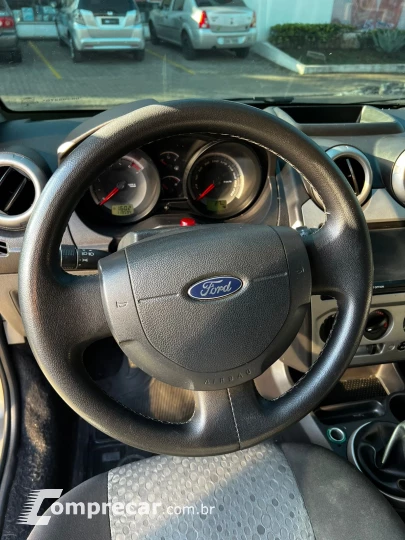 FIESTA 1.6 MPI Class Hatch 8V