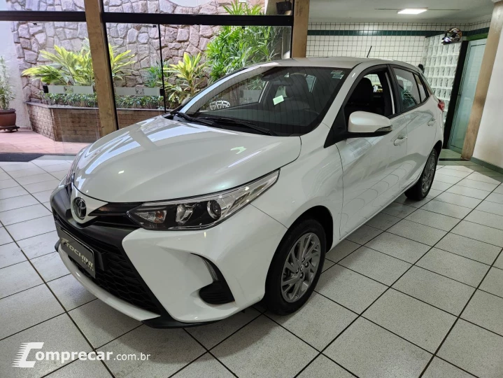Yaris Hatch 1.5 16V 4P FLEX XS CONNECT MULTIDRIVE AUTOMÁTICO