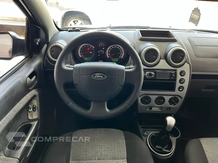 FIESTA 1.6 MPI Class Sedan 8V