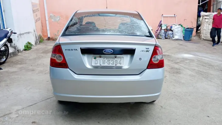 FIESTA 1.6 MPI First Sedan 8V