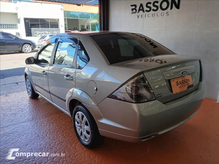 FIESTA 1.6 MPI Class Sedan 8V