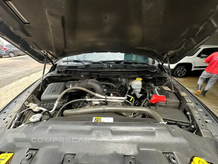 1500 5.7 V8 Limited Night Edition CD 4X4