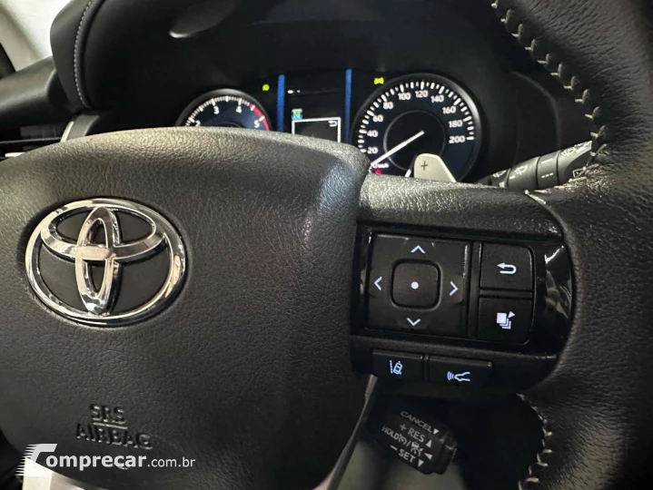 HILUX SW4 2.8 D-4D TURBO DIESEL SRX 7L 4X4 AUTOMÁTICO