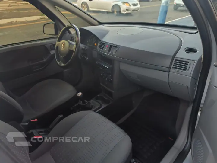 MERIVA 1.8 MPFI JOY 8V