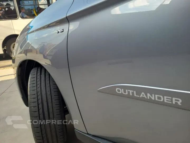 OUTLANDER 3.0/ GT 3.0 V6 Aut.
