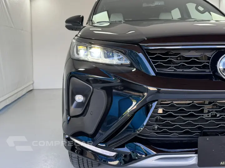 HILUX SW4 2.8 D-4d Turbo Diamond 7L 4X4