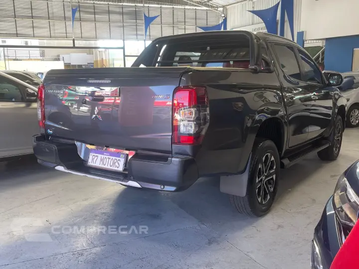 L200 TRITON 2.4 16V TURBO DIESEL SPORT HPE-S CD 4P 4X4 AUTOM