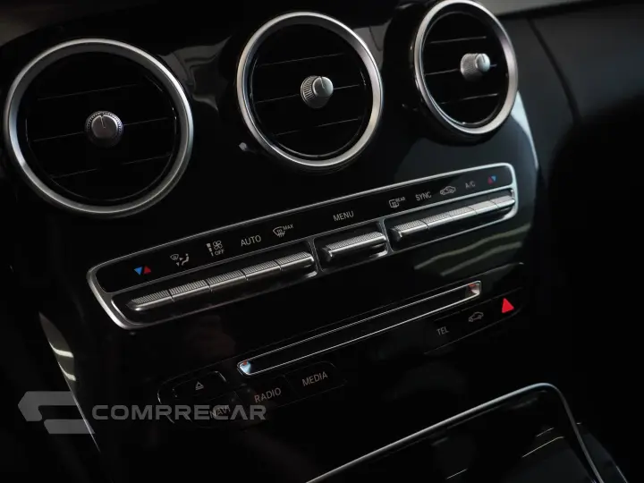 C 180 1.6 CGI AVANTGARDE 16V TURBO GASOLINA 4P AUTOMÁTICO