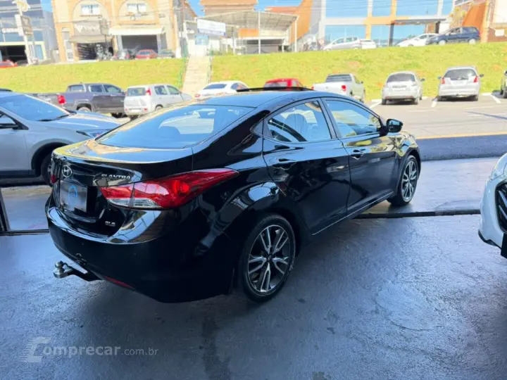 Elantra GLS 1.8 16V Aut.