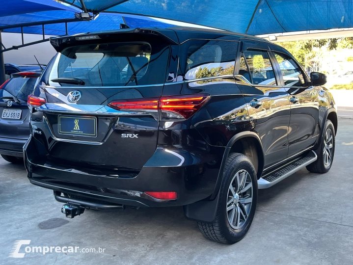 HILUX SW4 2.8 D-4d Turbo SRX 7L 4X4