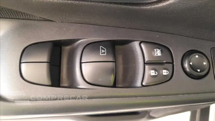 KICKS PLAY 1.6 16V FLEXSTART SENSE XTRONIC