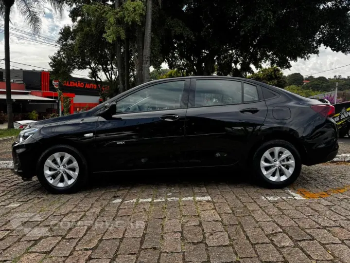 ONIX SEDAN Plus LT 1.0 12V Flex 4p Mec.
