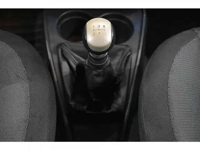 IDEA - 1.4 MPI ATTRACTIVE 8V 4P MANUAL