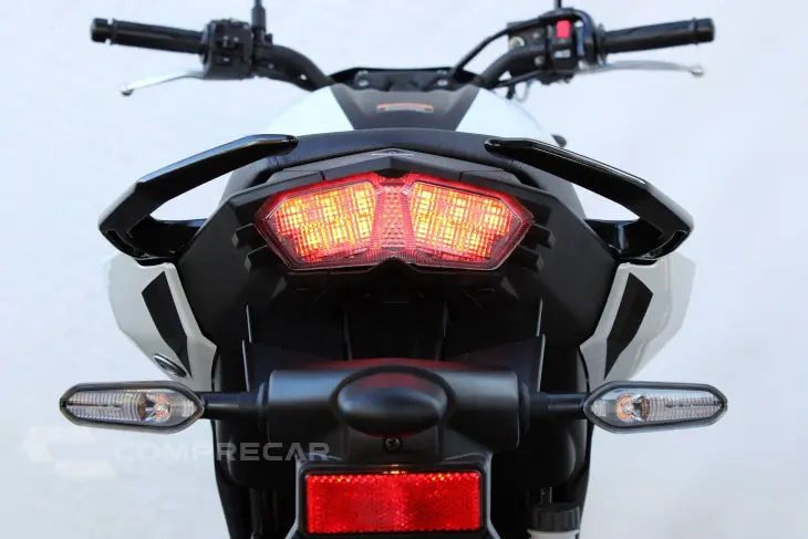YAMAHA FZ25 FAZER CONNECTED ABS