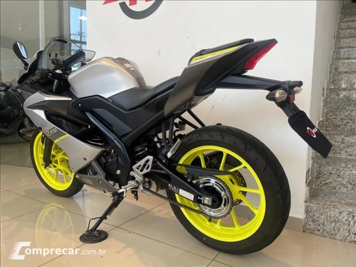 YZF R15