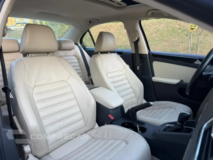 JETTA 2.0 TSI HIGHLINE 211CV GASOLINA 4P TIPTRONIC