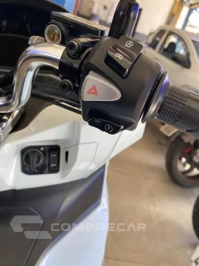 PCX 160 DLX ABS