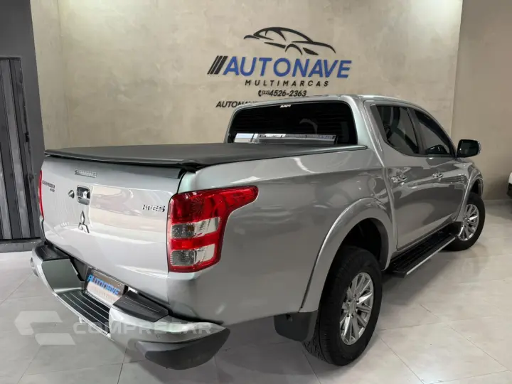 L 200 Triton 2.4 16V SPORT HPE 4X4 CABINE DUPLA TURBO DIESEL