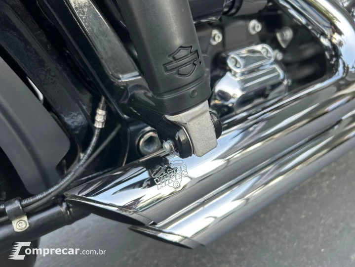 Softail Breakout 114