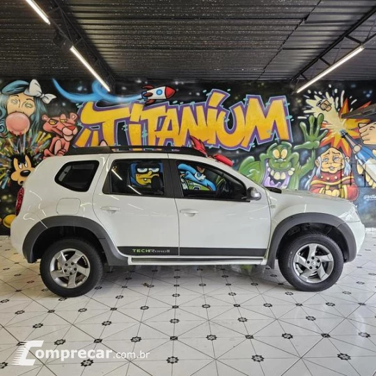DUSTER 20 D 4X2